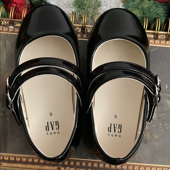 SOLD❌GAP dress shoes - Picture 3 of 3